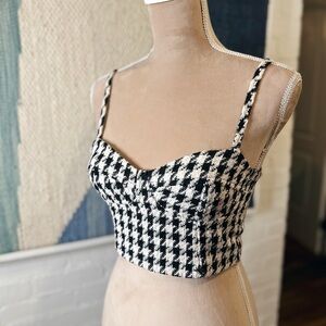 Stradivarius Black and White Houndstooth Crop Top